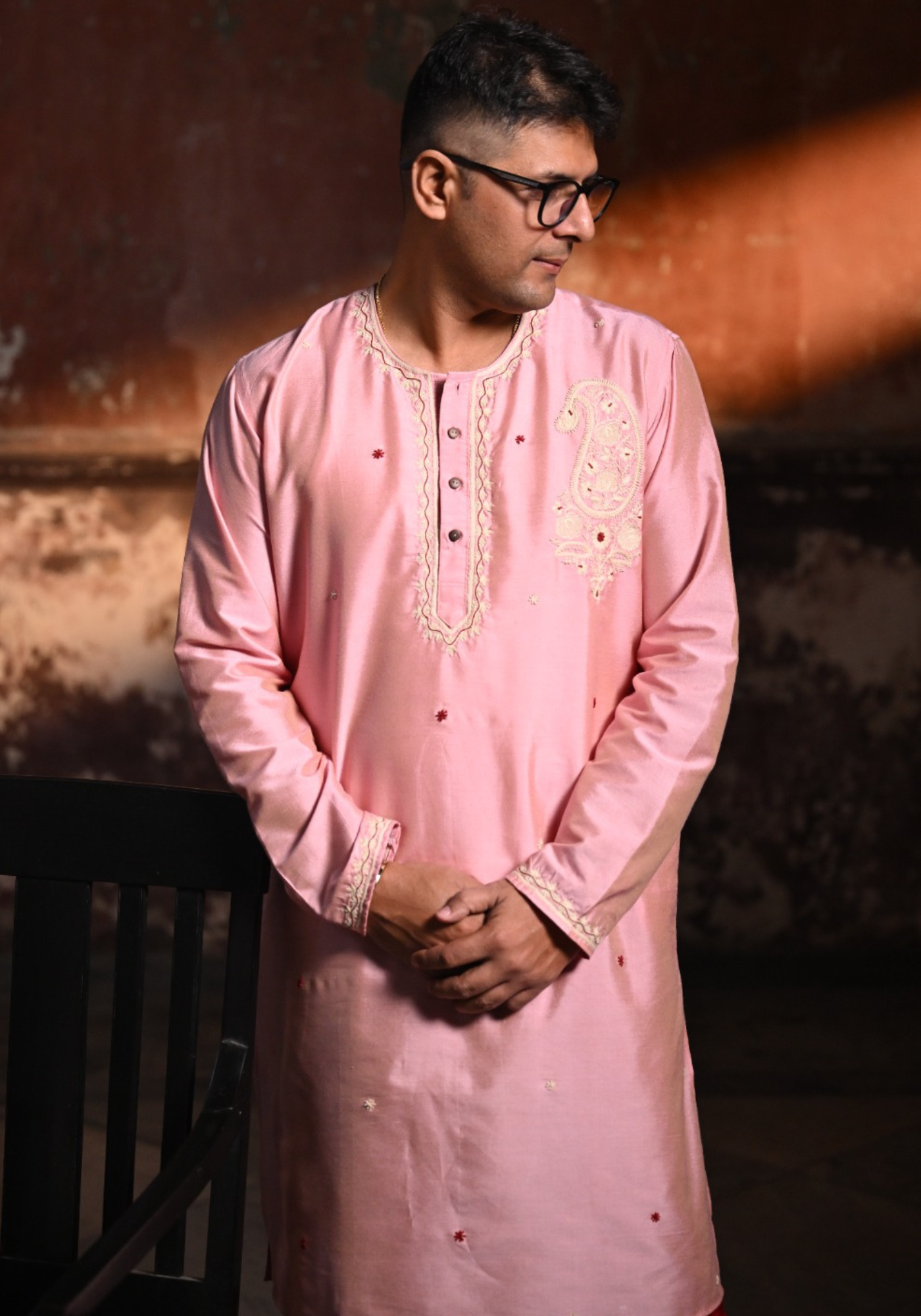 DUDHEY AALTA PAISLEY KURTA