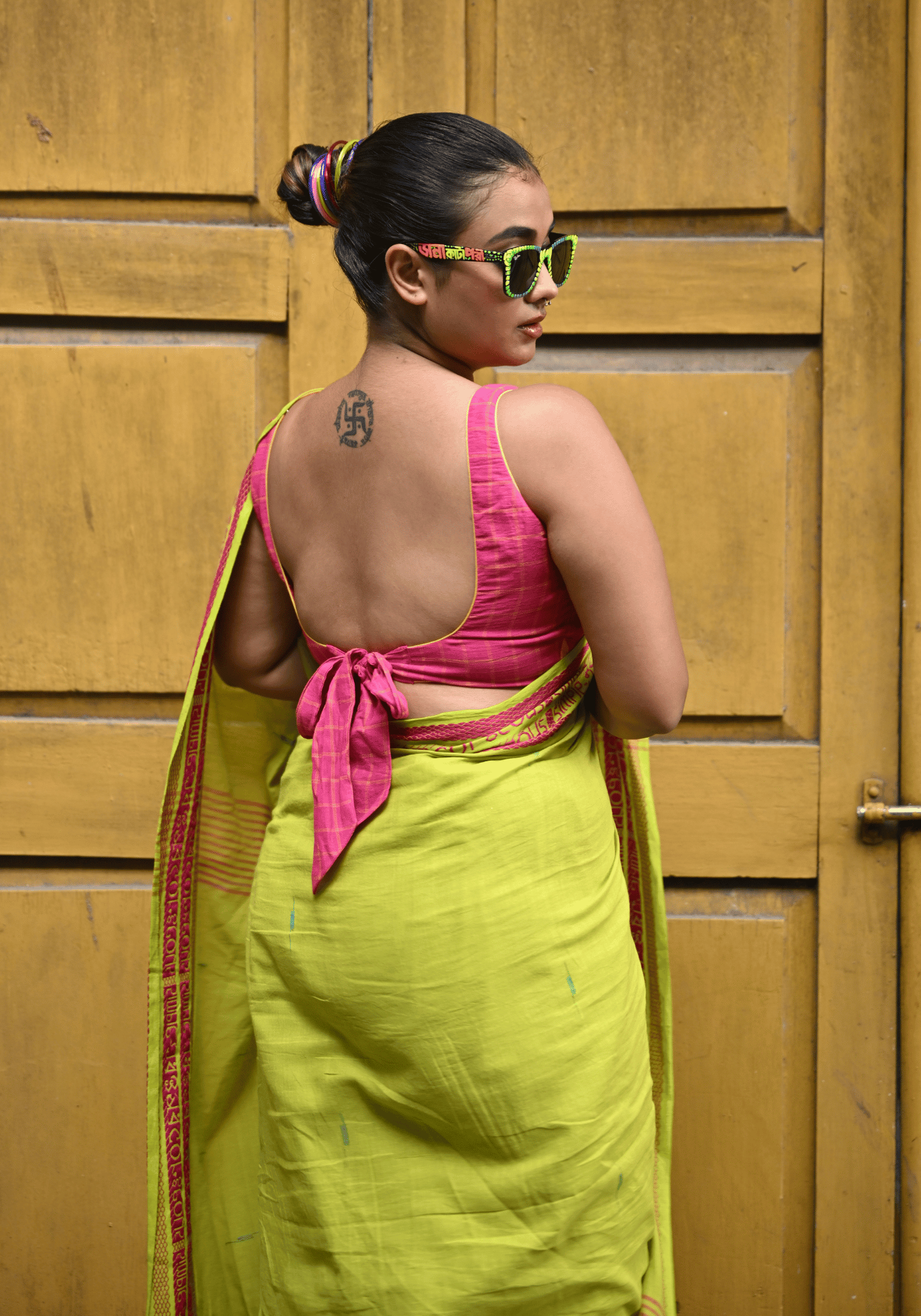 DAANA KATA PORI BLOUSE (SLEEVELESS)