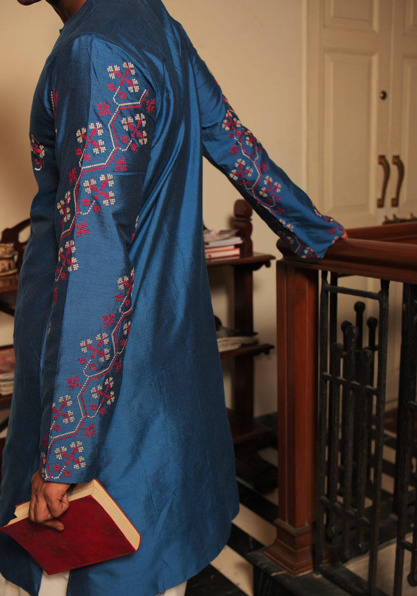 NEEL APARAJITA KURTA