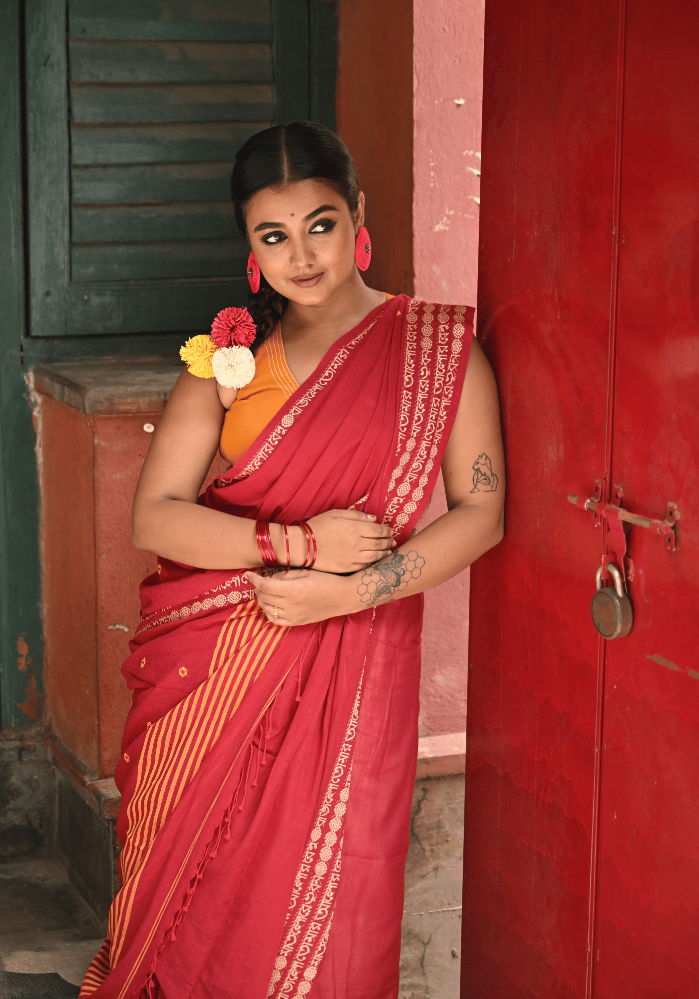 BAJLO TOMAR AALOR BENU SAREE (SHANTIPURI)