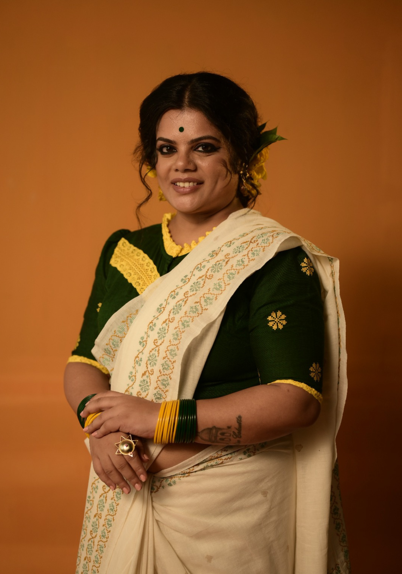 SHADA BOKUL PHOOL SAREE