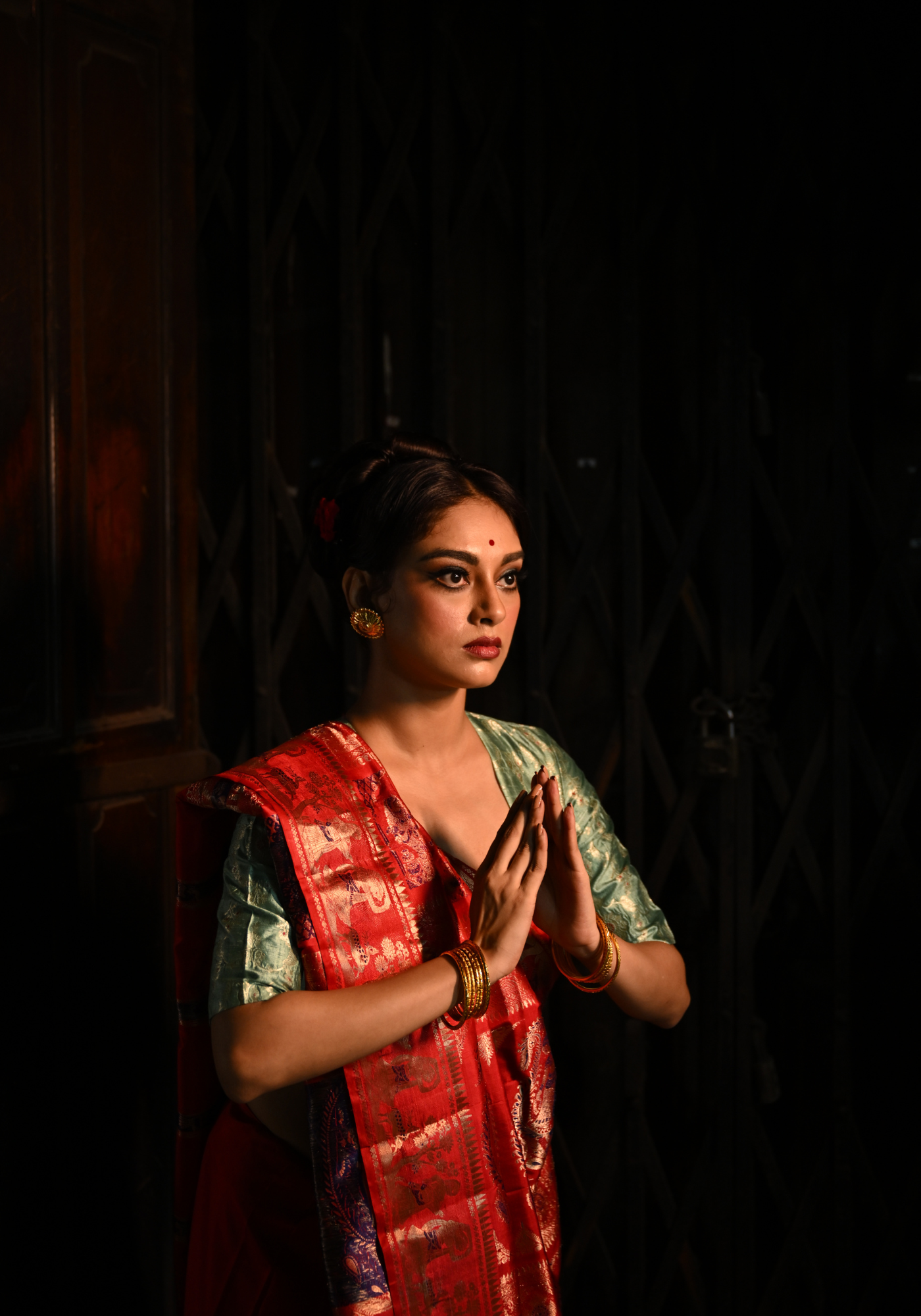 LAAL TUKTUKEY SWARNACHARI SAREE