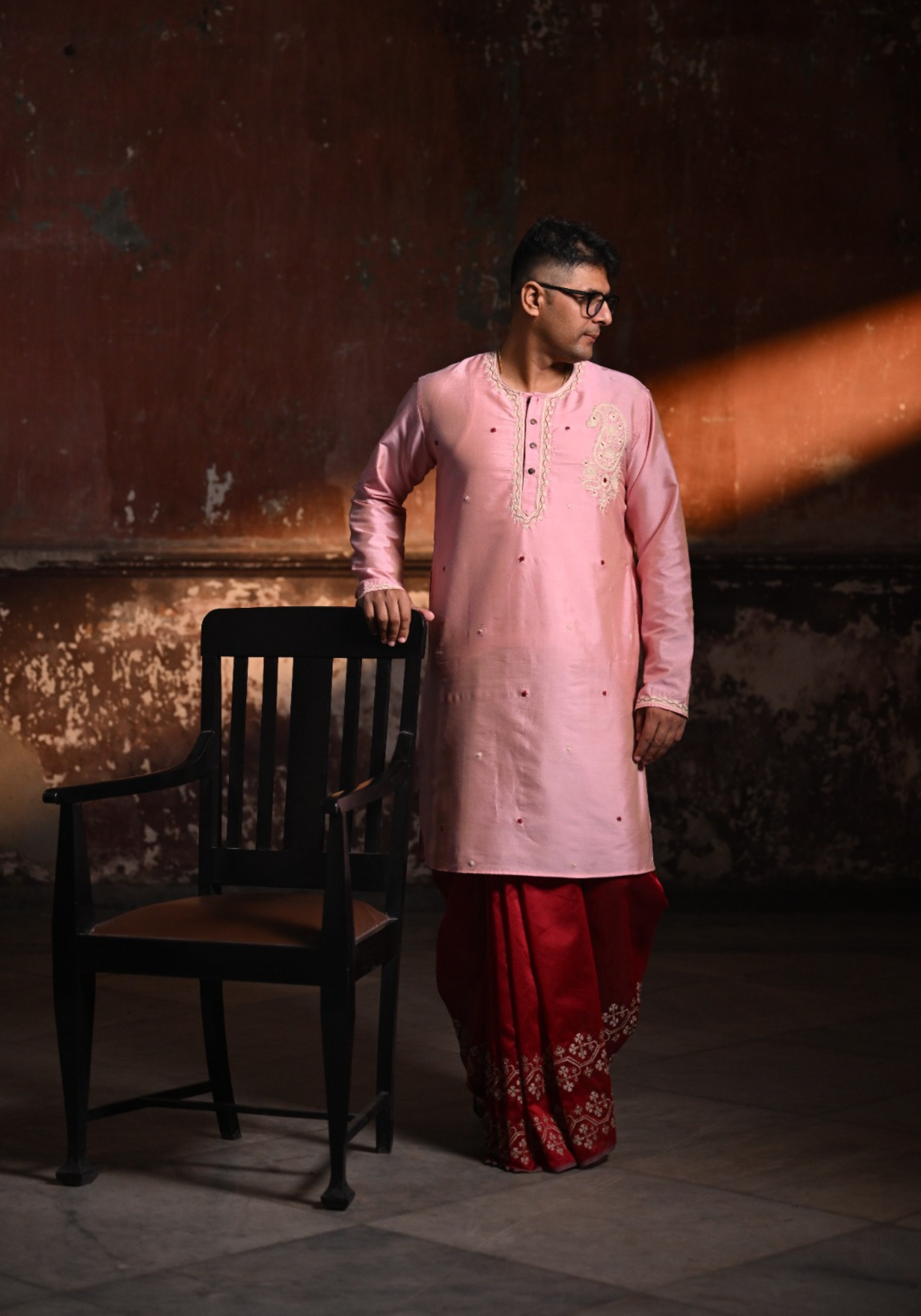 DUDHEY AALTA PAISLEY KURTA