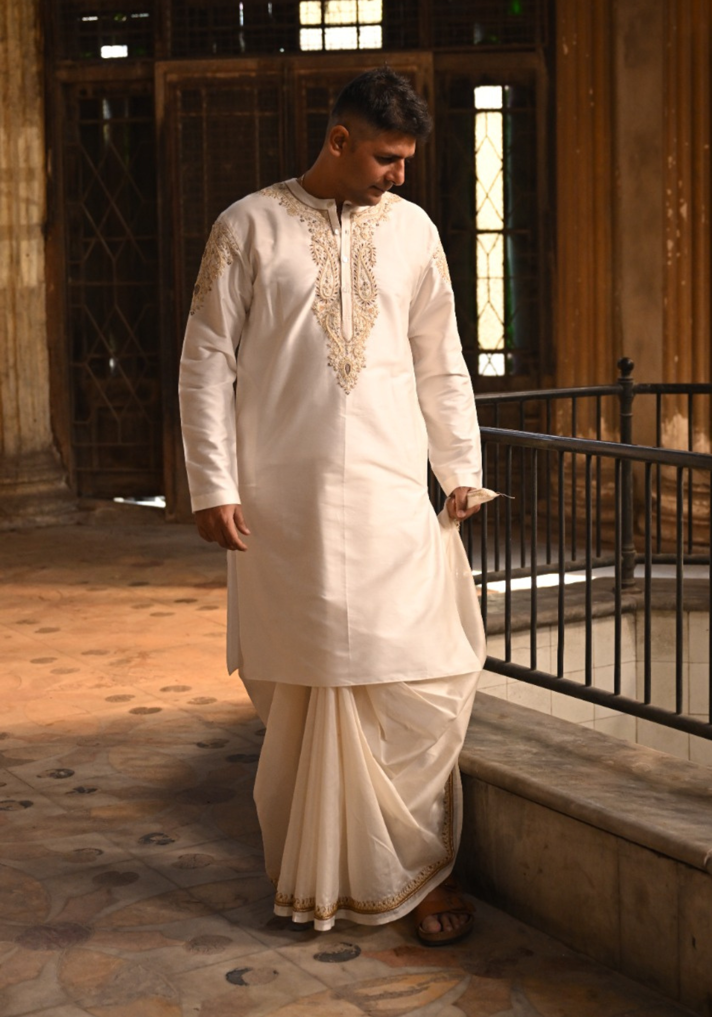 NOTUN BIYER IVORY DHUTI