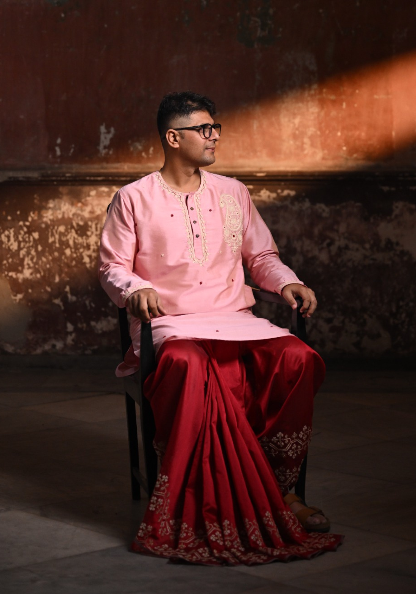 BOUBHAAT-ER LAAL DHUTI