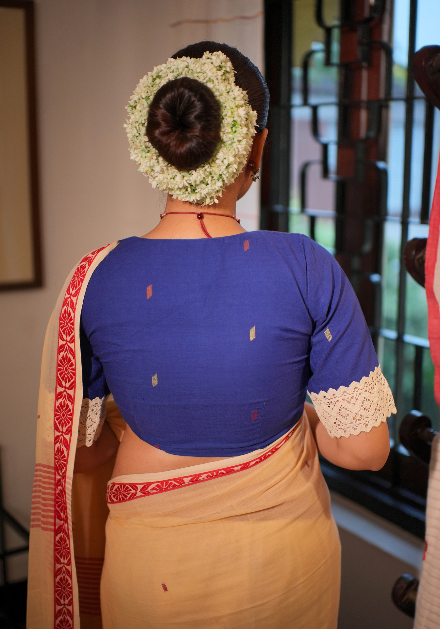 NEEL KOMOL LAAL KOMOL BLOUSE