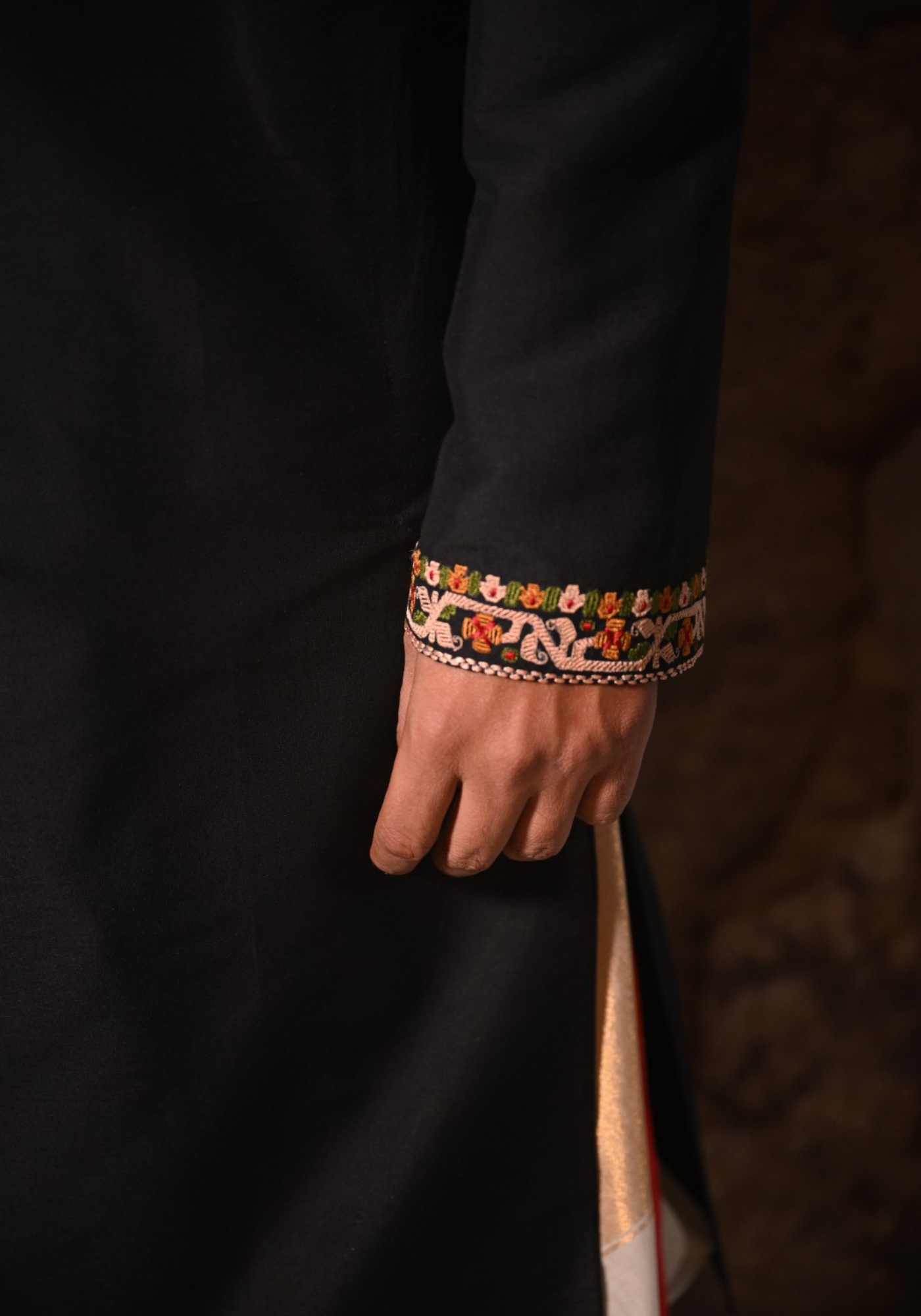 NAHABAT JAMDANI PAISLEY KURTA