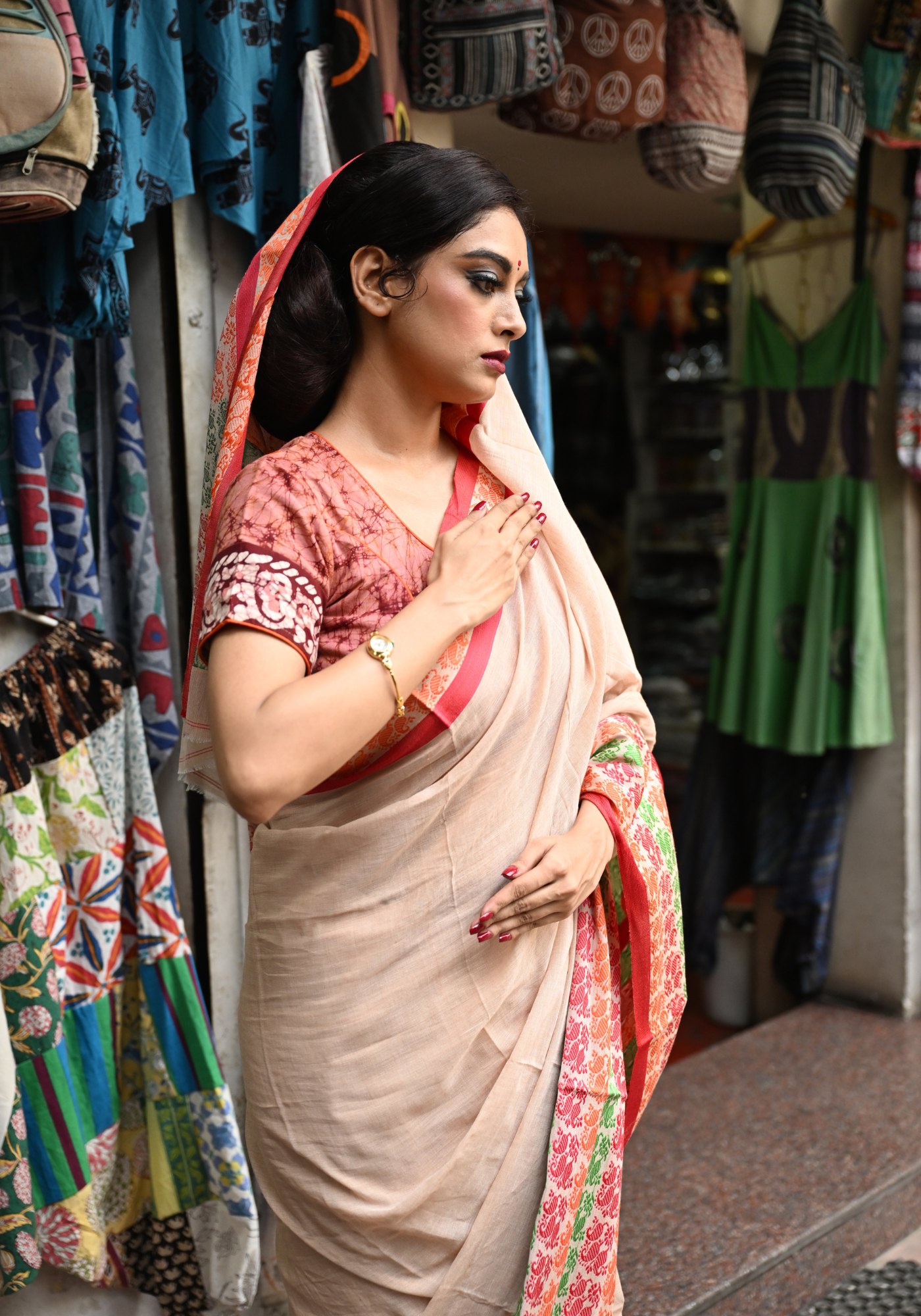 CHANDAN BALUCHARI KOLKA MOTIF TANT SAREE