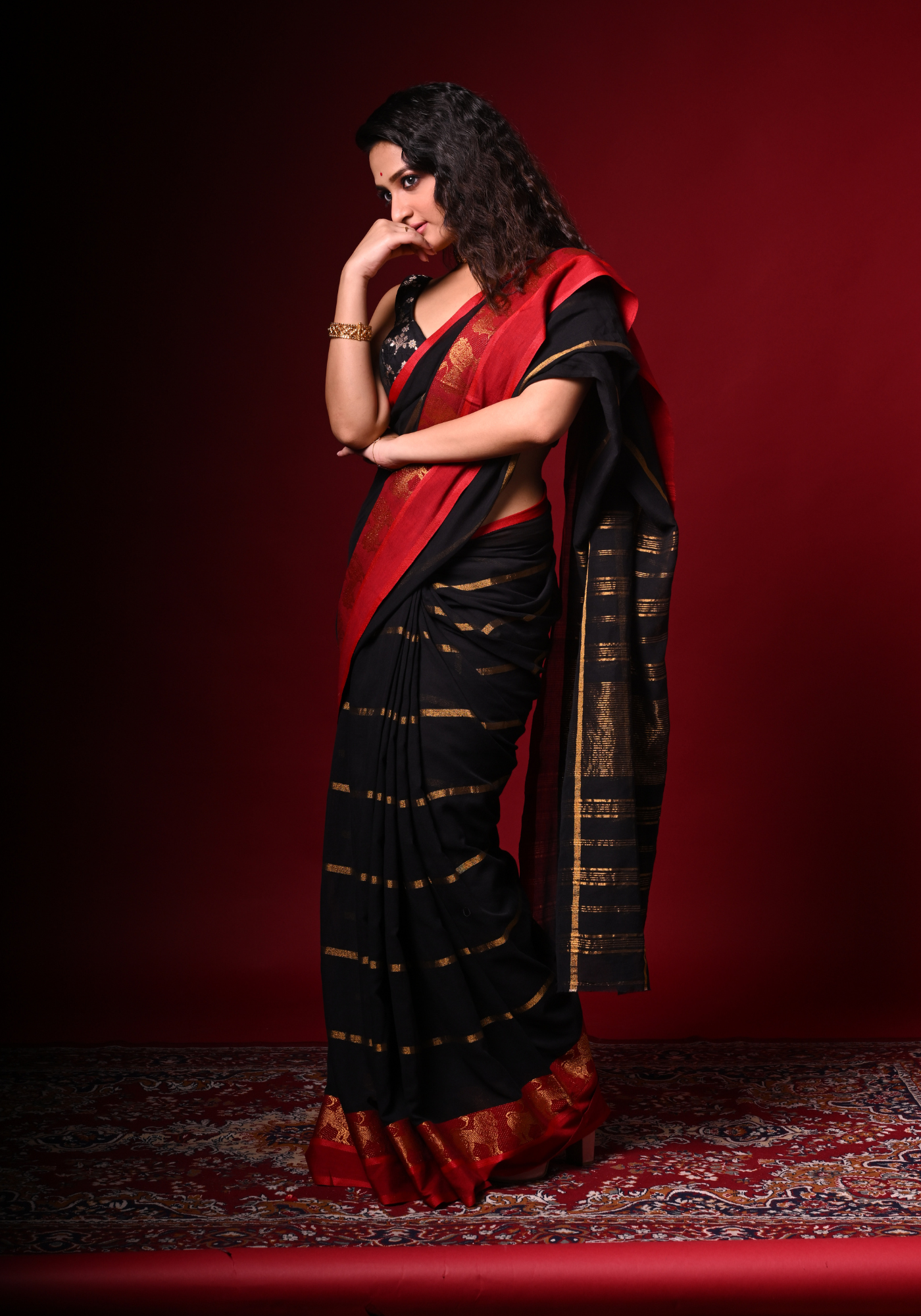 LION PAAR BLACK TANT SAREE