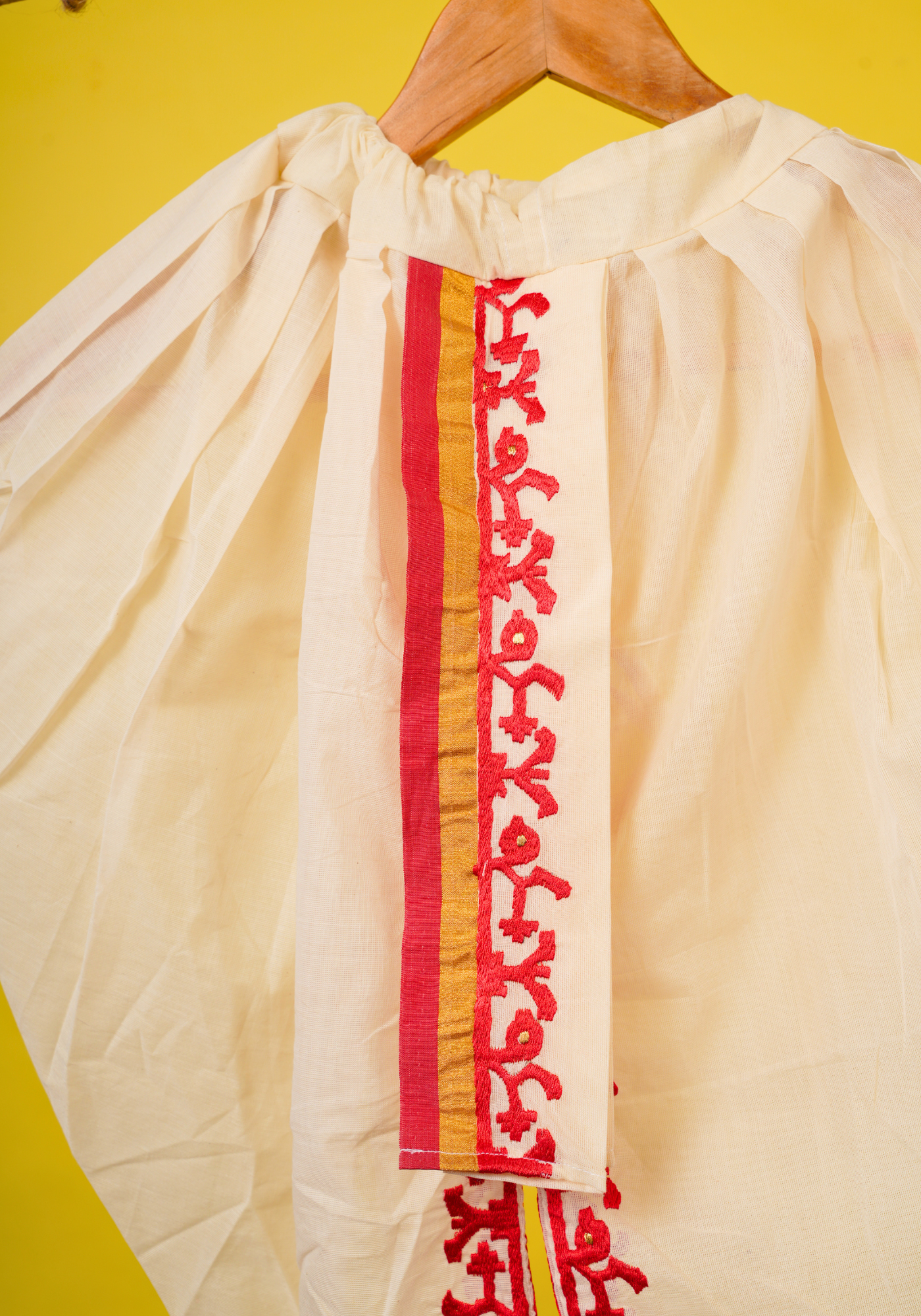 MON BHALO KURTA DHUTI SET