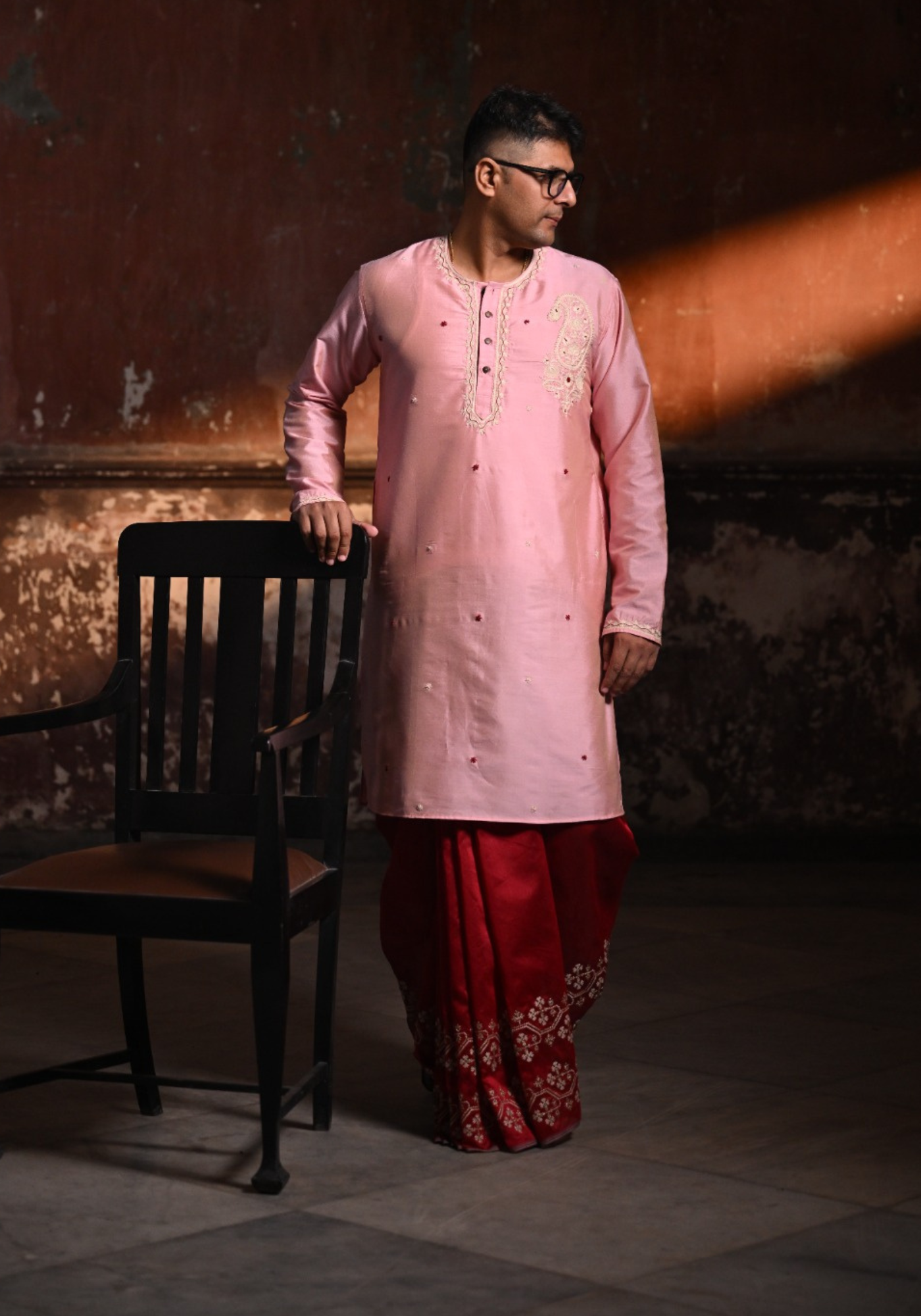 BOUBHAAT-ER LAAL DHUTI