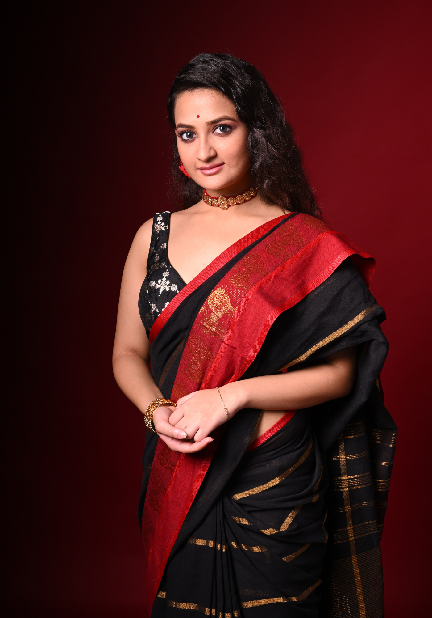 NABAMI SLEEVELESS BROCADE BLOUSE