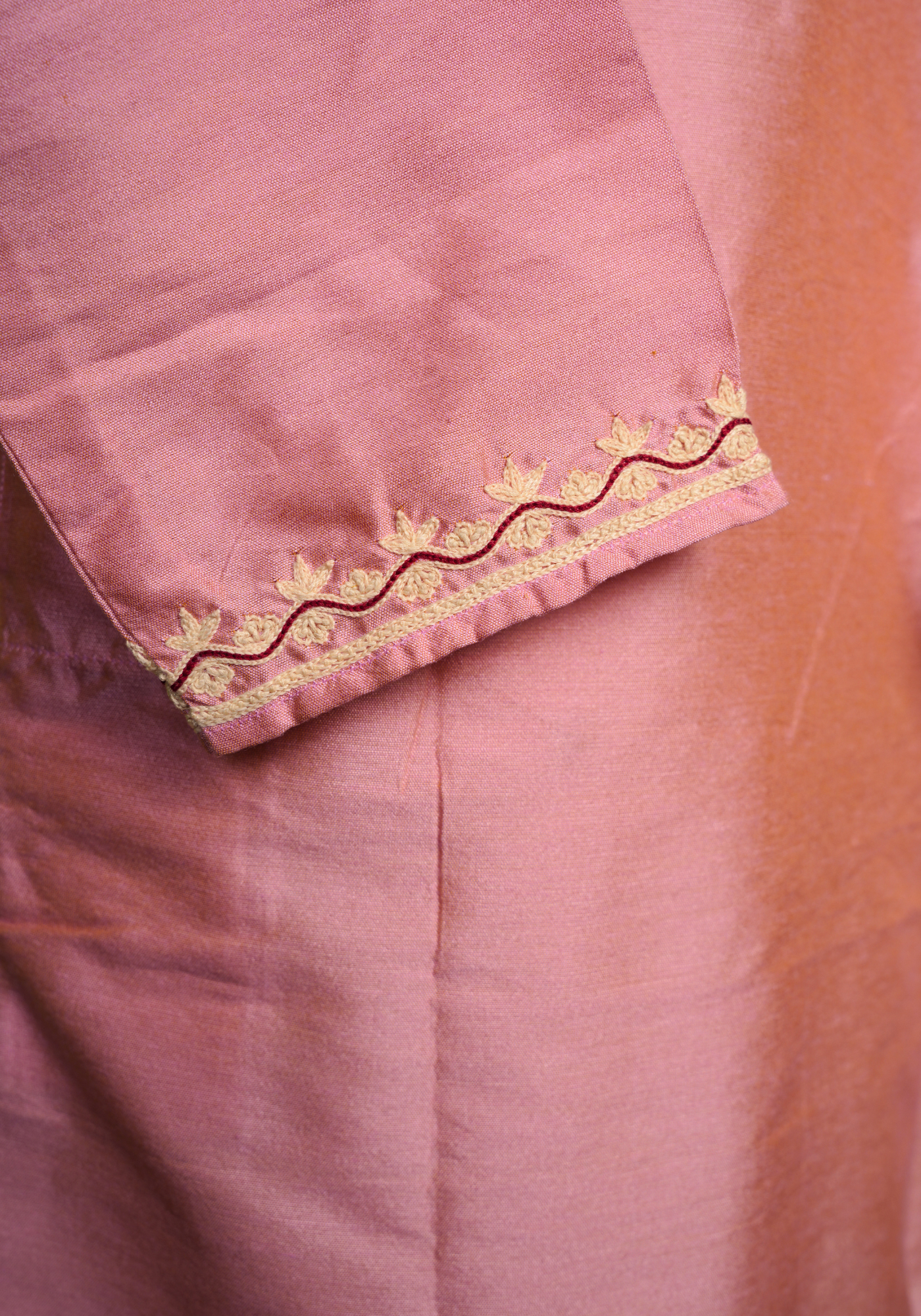 DUDHEY AALTA PAISLEY KURTA DHUTI SET