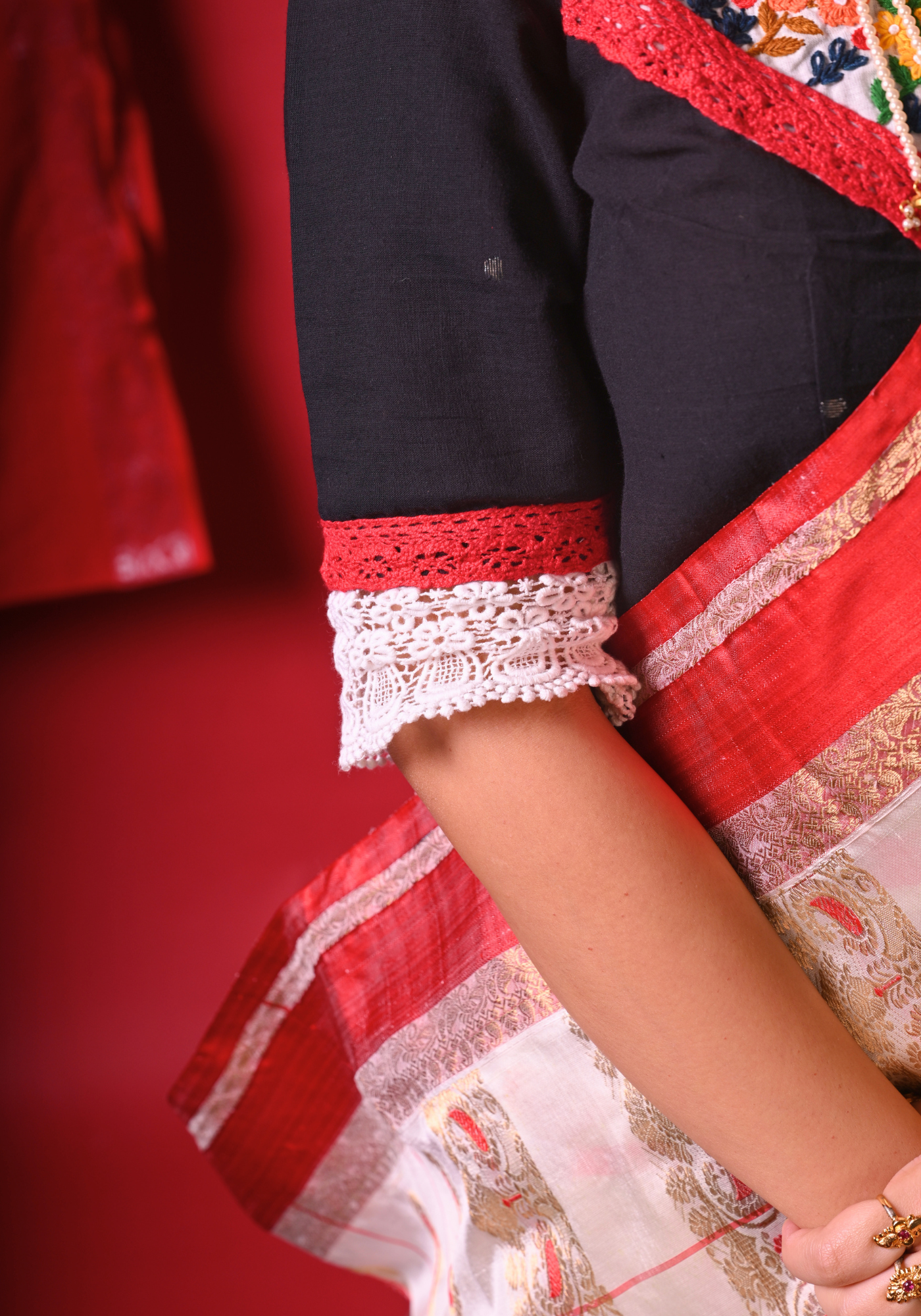 INDUBALAR PHOOLER BAGAN BLOUSE