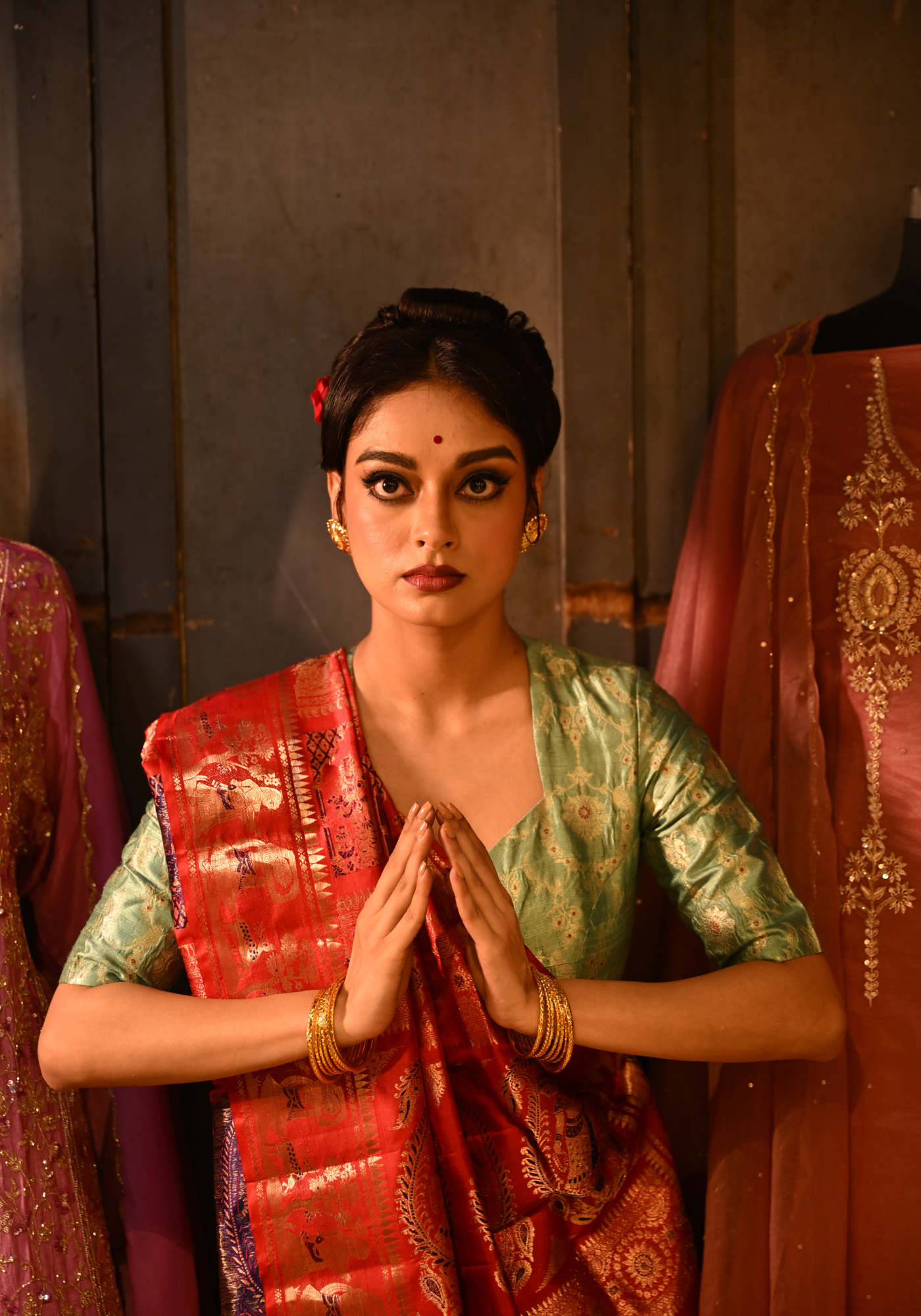 LAAL TUKTUKEY SWARNACHARI SAREE