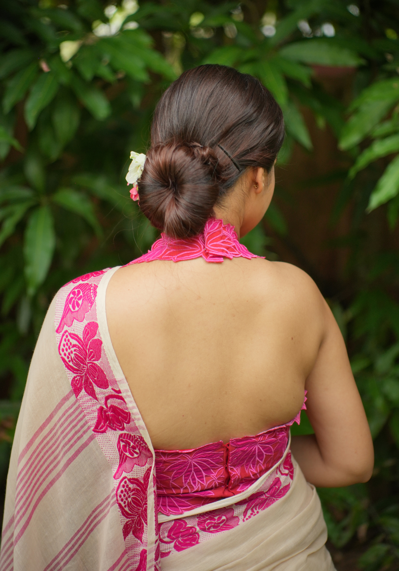 RANI PADMA BON HALTER BLOUSE