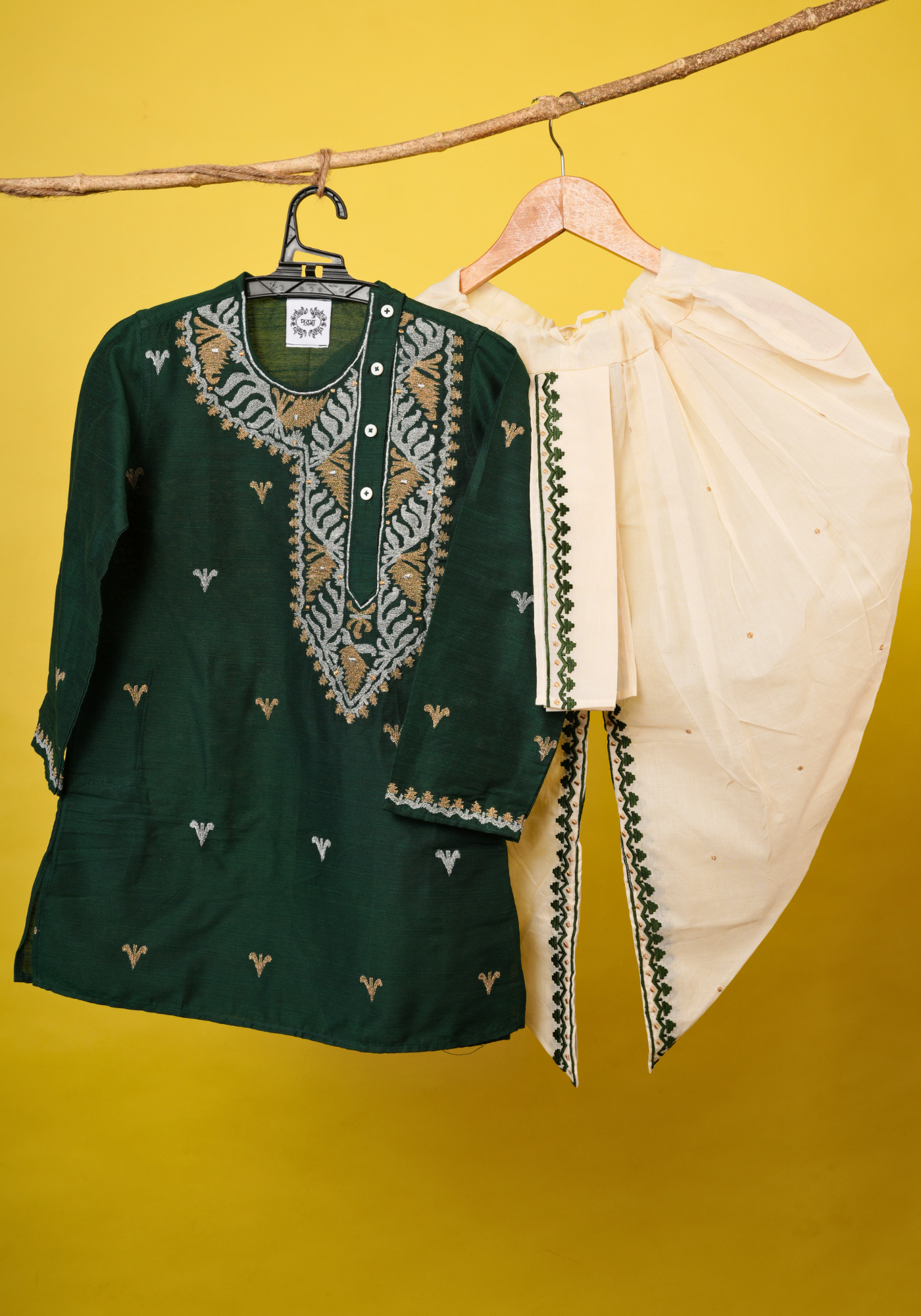 PAAN PAATA SHOBUJ KURTA DHUTI SET