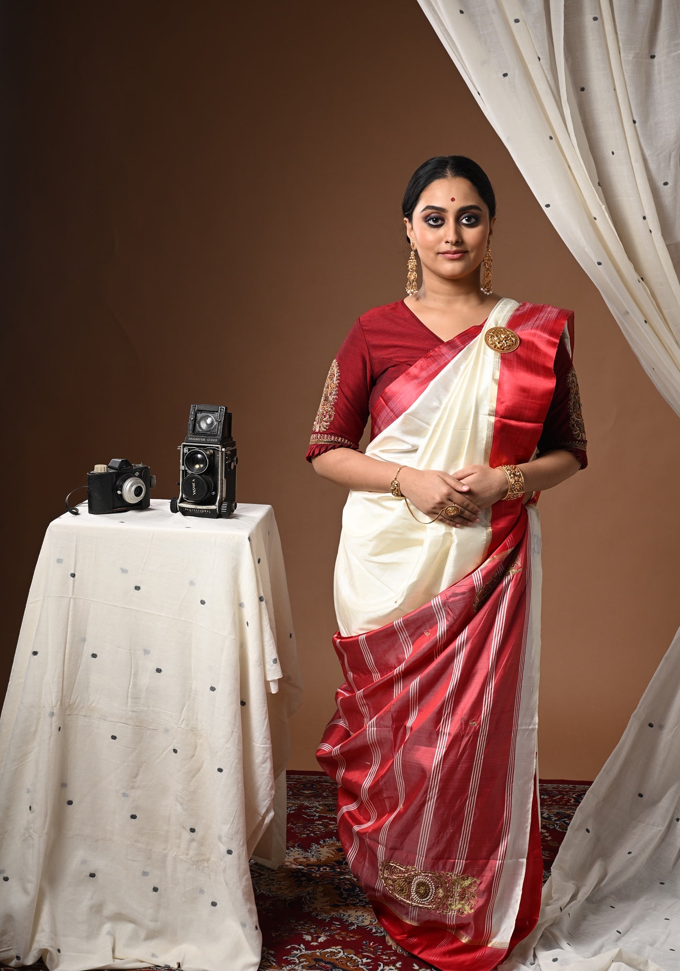 LION PAISLEY LAAL PAAR GOROD SAREE