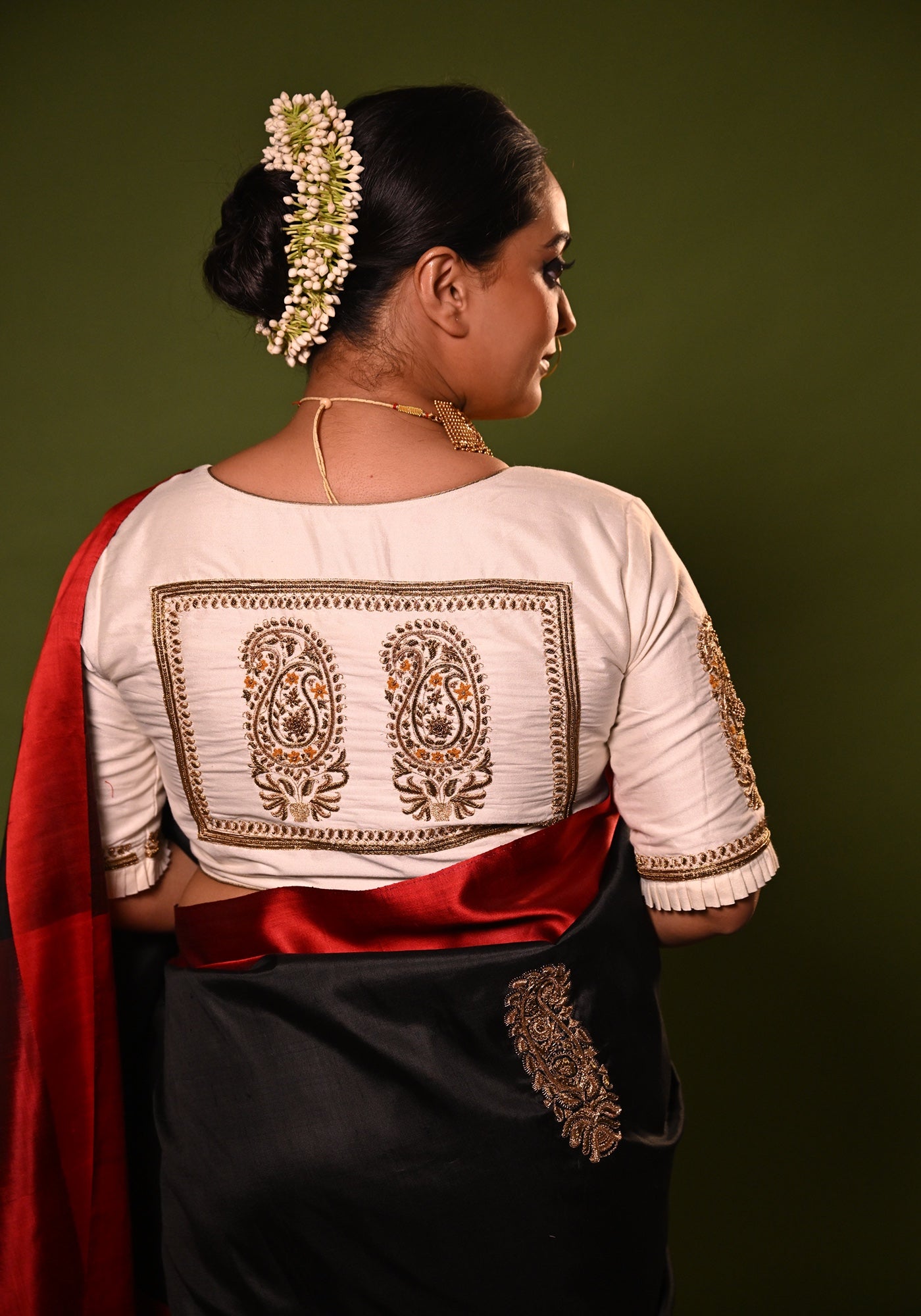 WHITE BALUCHARI DOUBLE KOLKA BLOUSE
