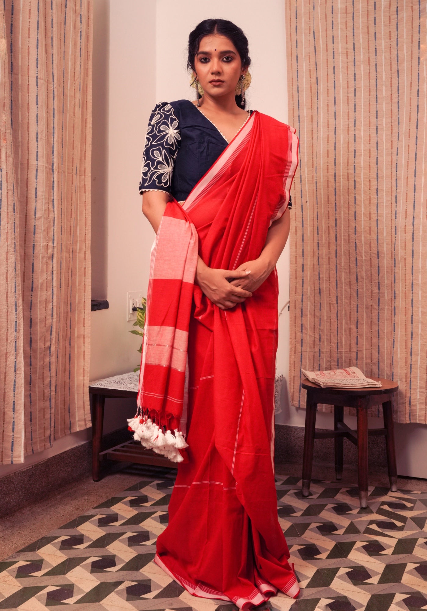 SHARODIYA RED TANT SAREE