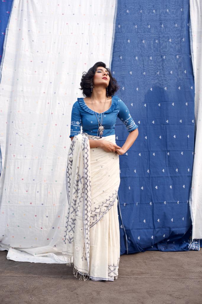 Buy White Saree Golden Blue Border Online | trendwati